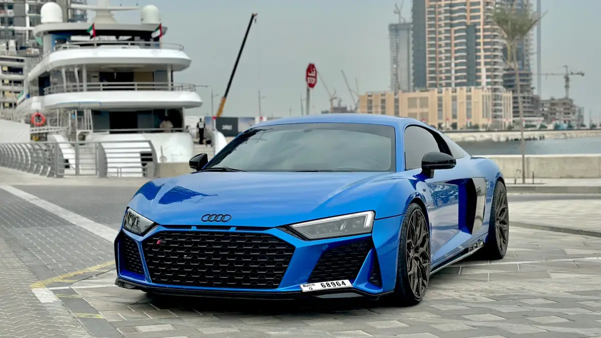 Rent Audi R8 in Dubai