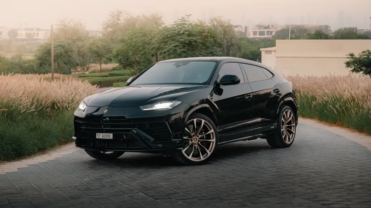 Rent Lamborghini Urus S in Dubai