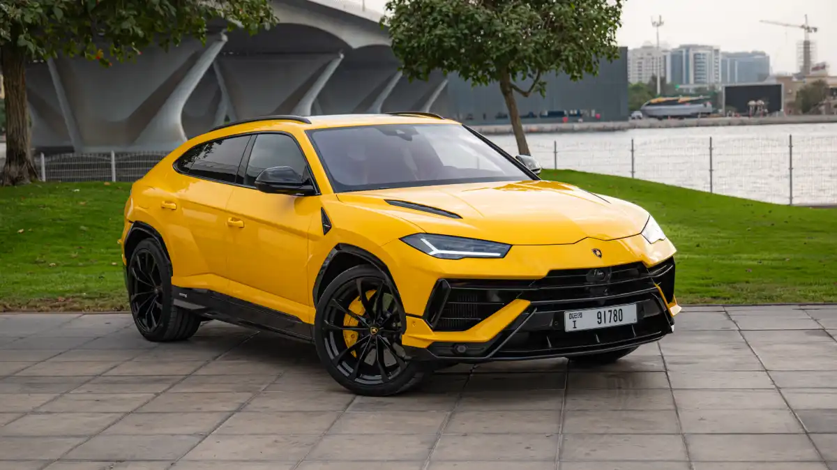 Rent Lamborghini Urus S in Dubai