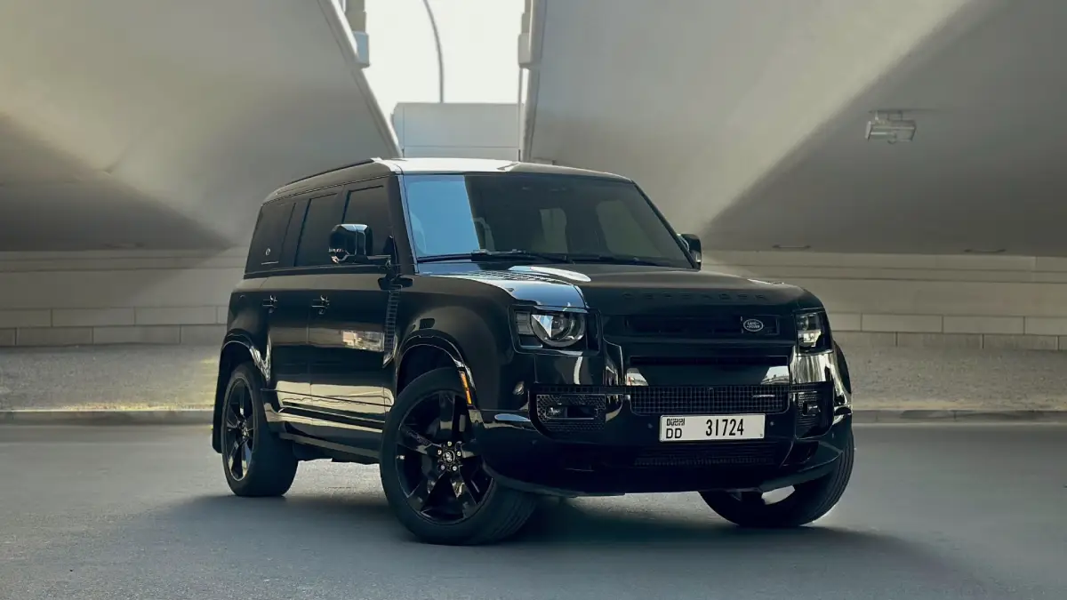 Rent Land Rover Defender 110 SE in Dubai