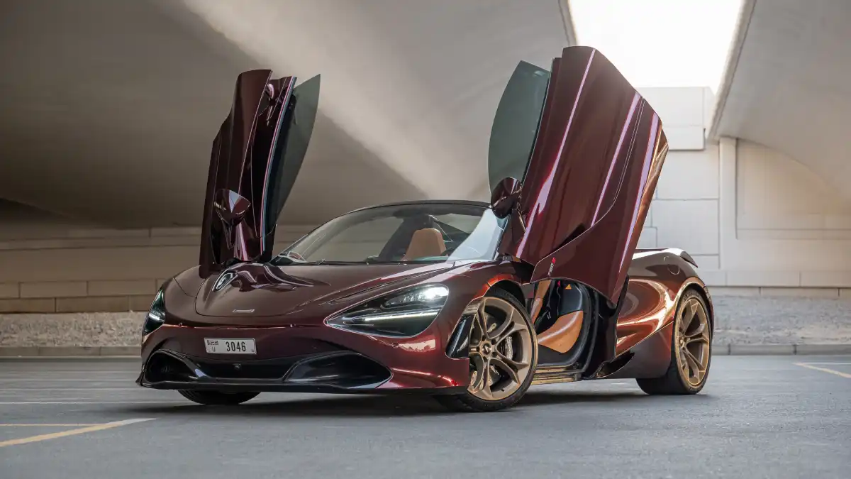 Rent Mclaren 720S Spider in Dubai
