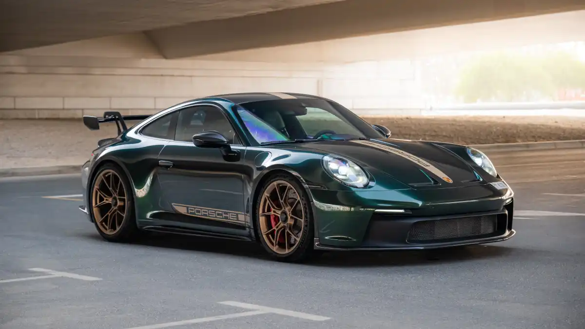 Rent Porsche 911 GT3 in Dubai